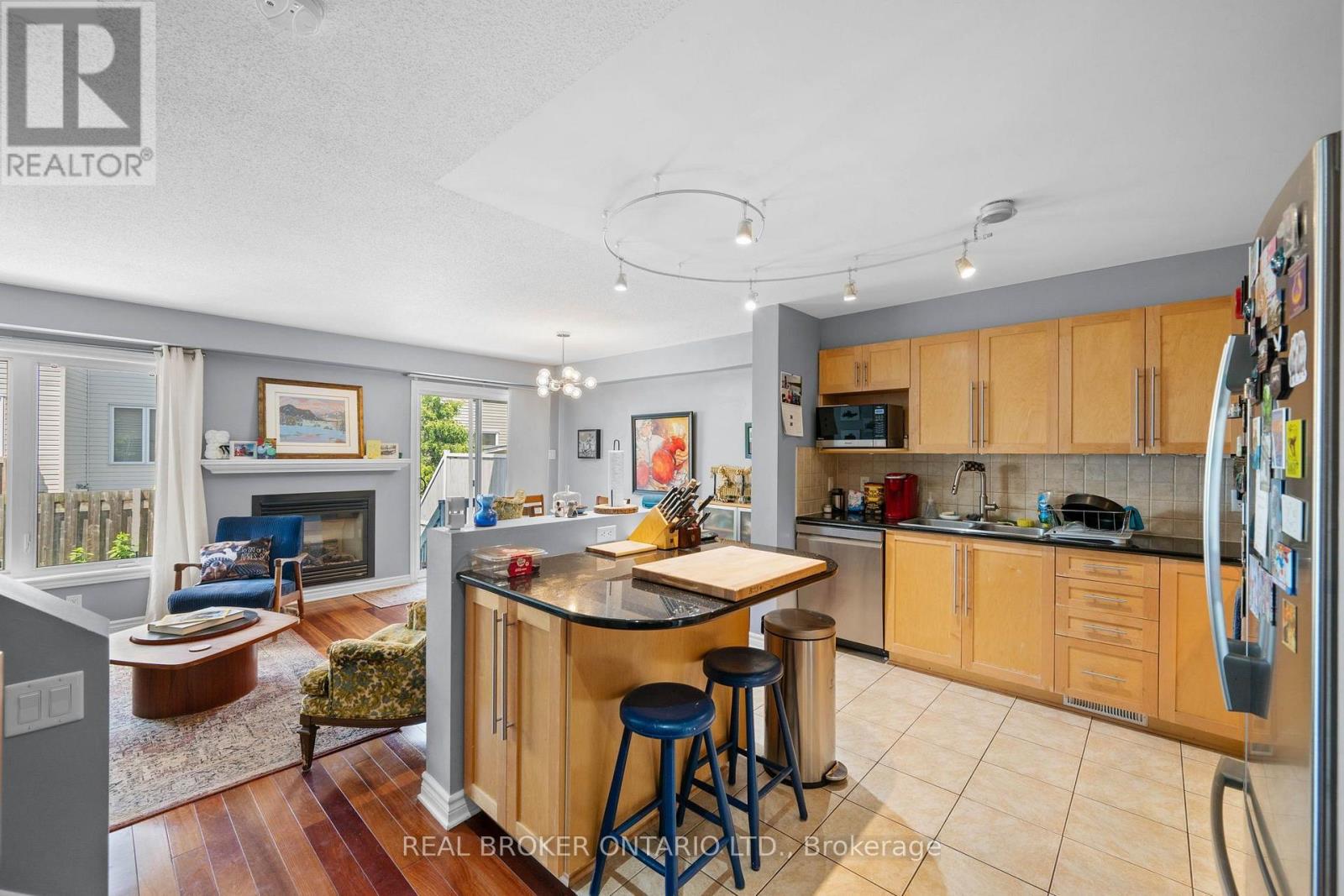 137 Marrissa Avenue, Ottawa, Ontario  K1J 0A4 - Photo 5 - X13547918
