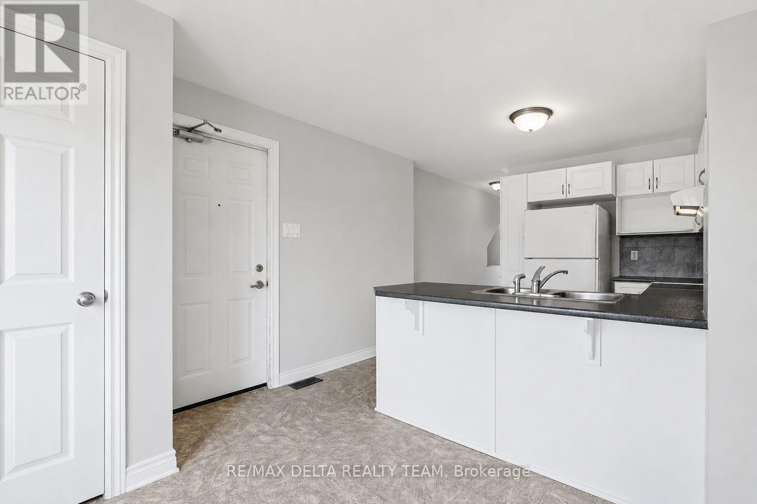 121 - 2333 Esprit Drive, Ottawa, Ontario  K4A 0T4 - Photo 2 - X13547964