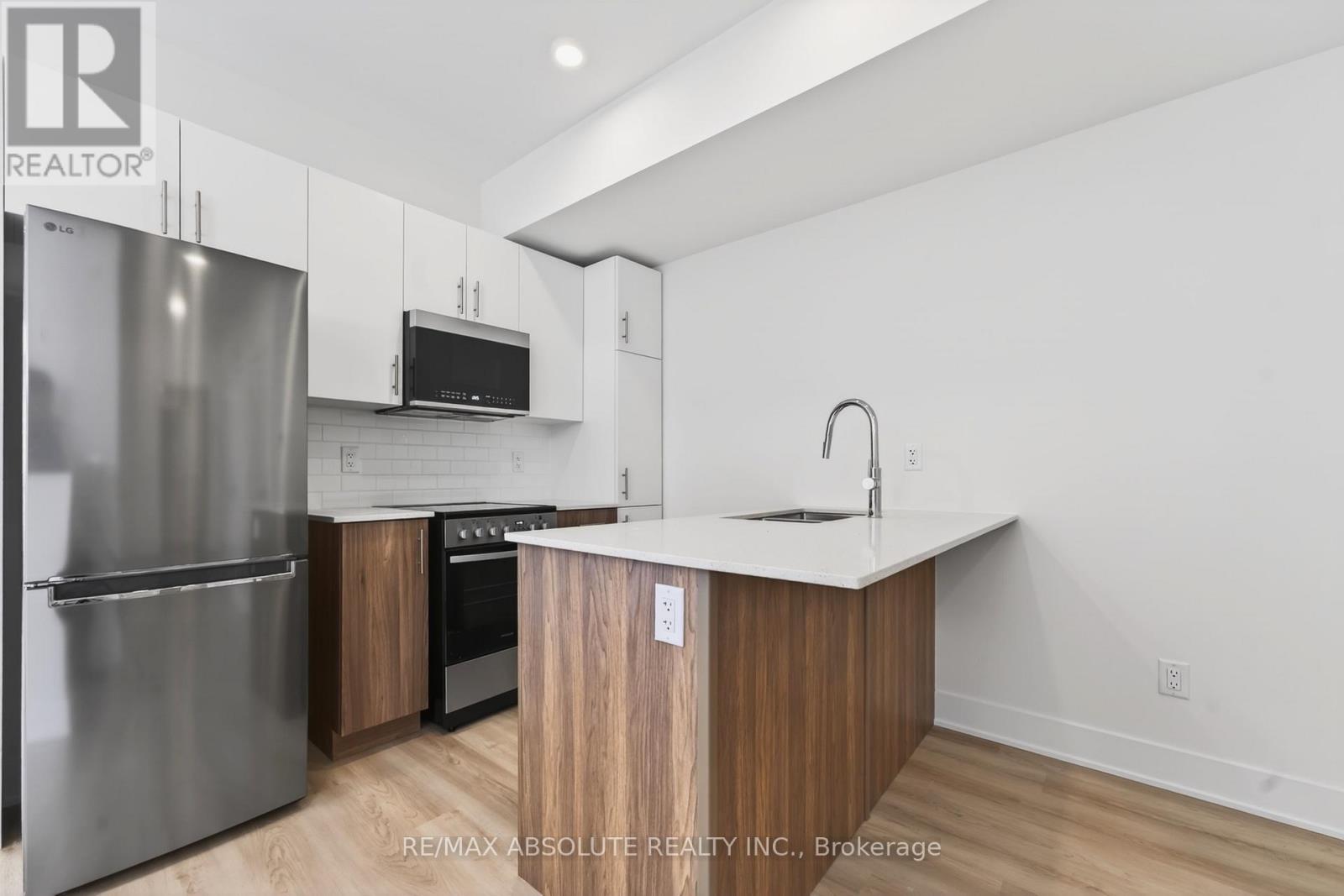 B - 183 Columbus Avenue, Ottawa, Ontario  K1K 1P7 - Photo 3 - X13548126