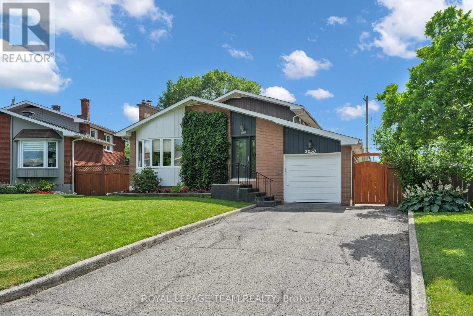 2250 Urbandale Drive, Ottawa, Ontario  K1G 3G6 - Photo 2 - X13548266