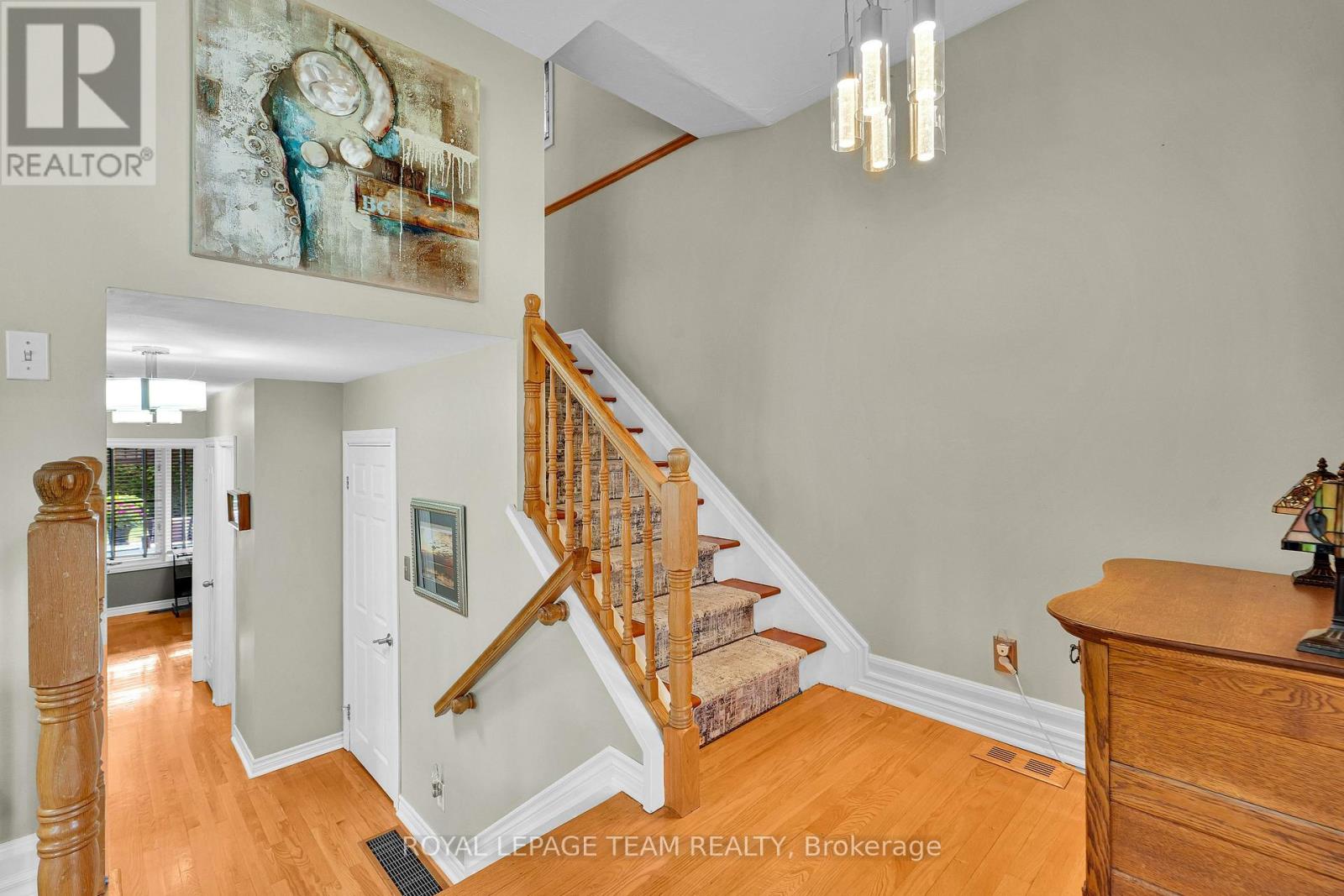 2250 Urbandale Drive, Ottawa, Ontario  K1G 3G6 - Photo 6 - X13548266