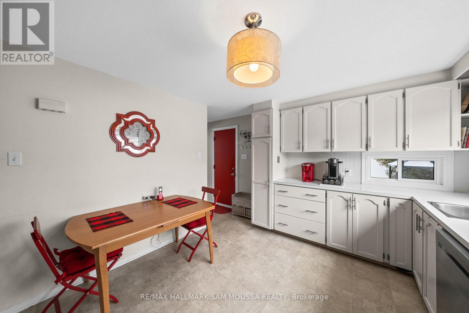 46 Seymour Avenue, Ottawa, Ontario  K2E 6P2 - Photo 16 - X13548292