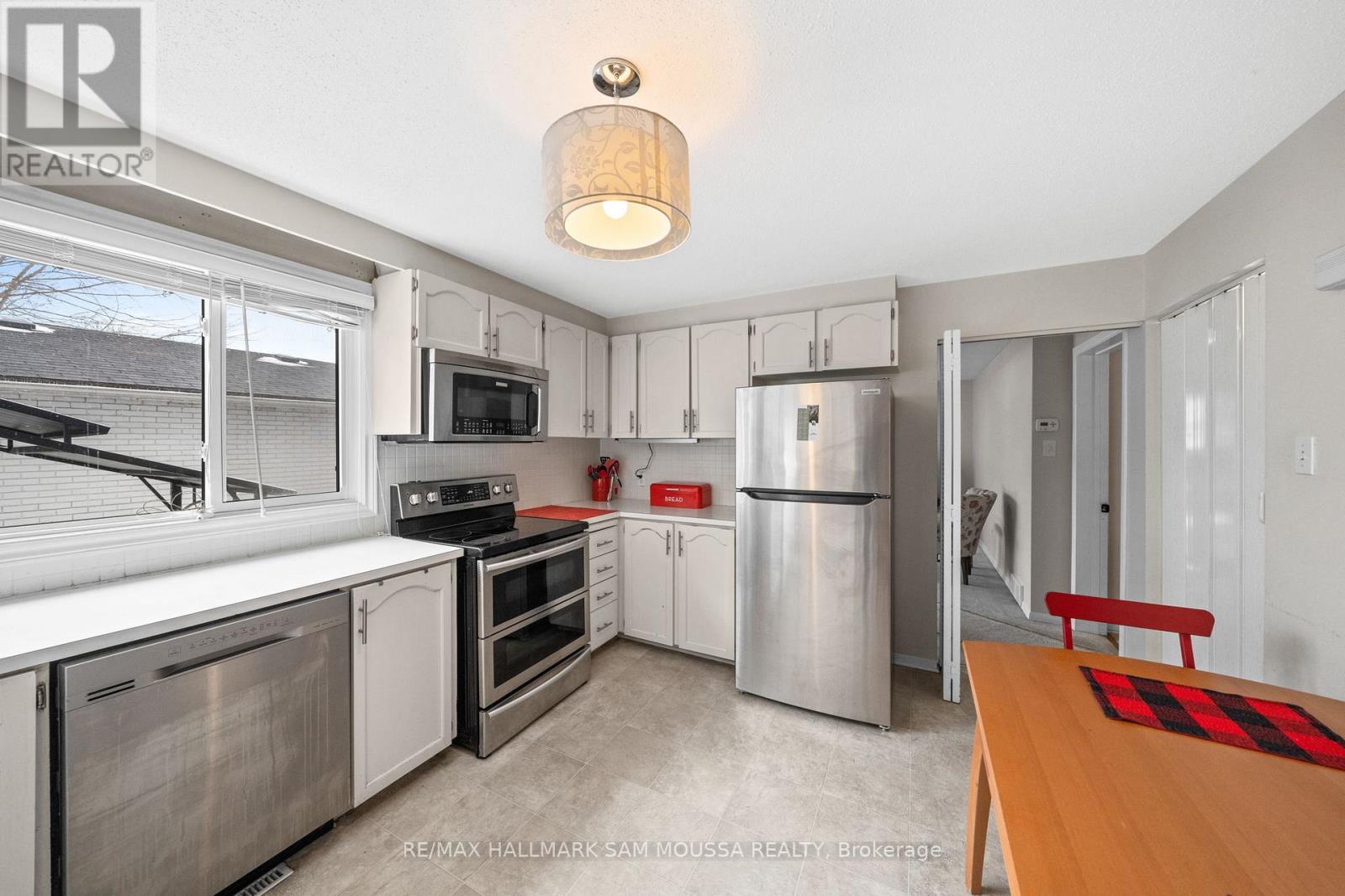 46 Seymour Avenue, Ottawa, Ontario  K2E 6P2 - Photo 18 - X13548292