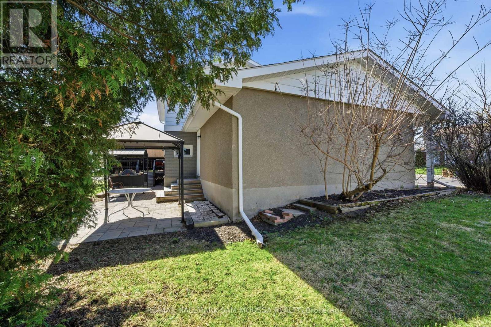 46 Seymour Avenue, Ottawa, Ontario  K2E 6P2 - Photo 36 - X13548292