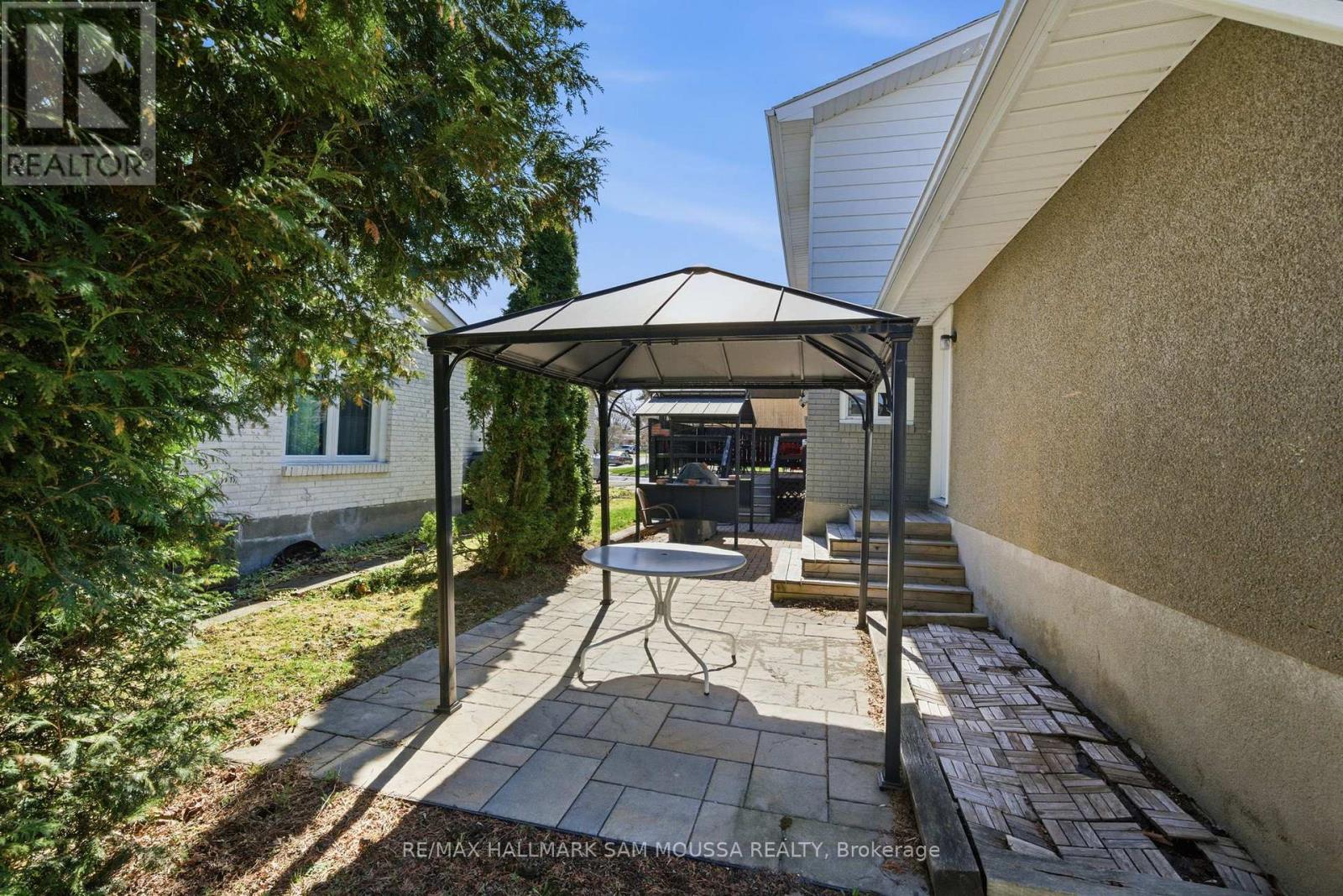 46 Seymour Avenue, Ottawa, Ontario  K2E 6P2 - Photo 38 - X13548292