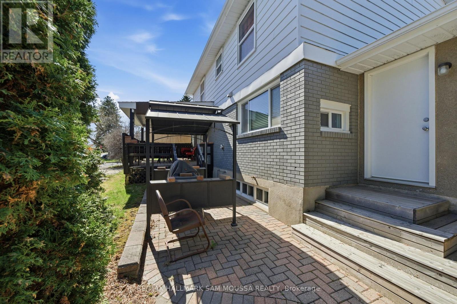 46 Seymour Avenue, Ottawa, Ontario  K2E 6P2 - Photo 39 - X13548292