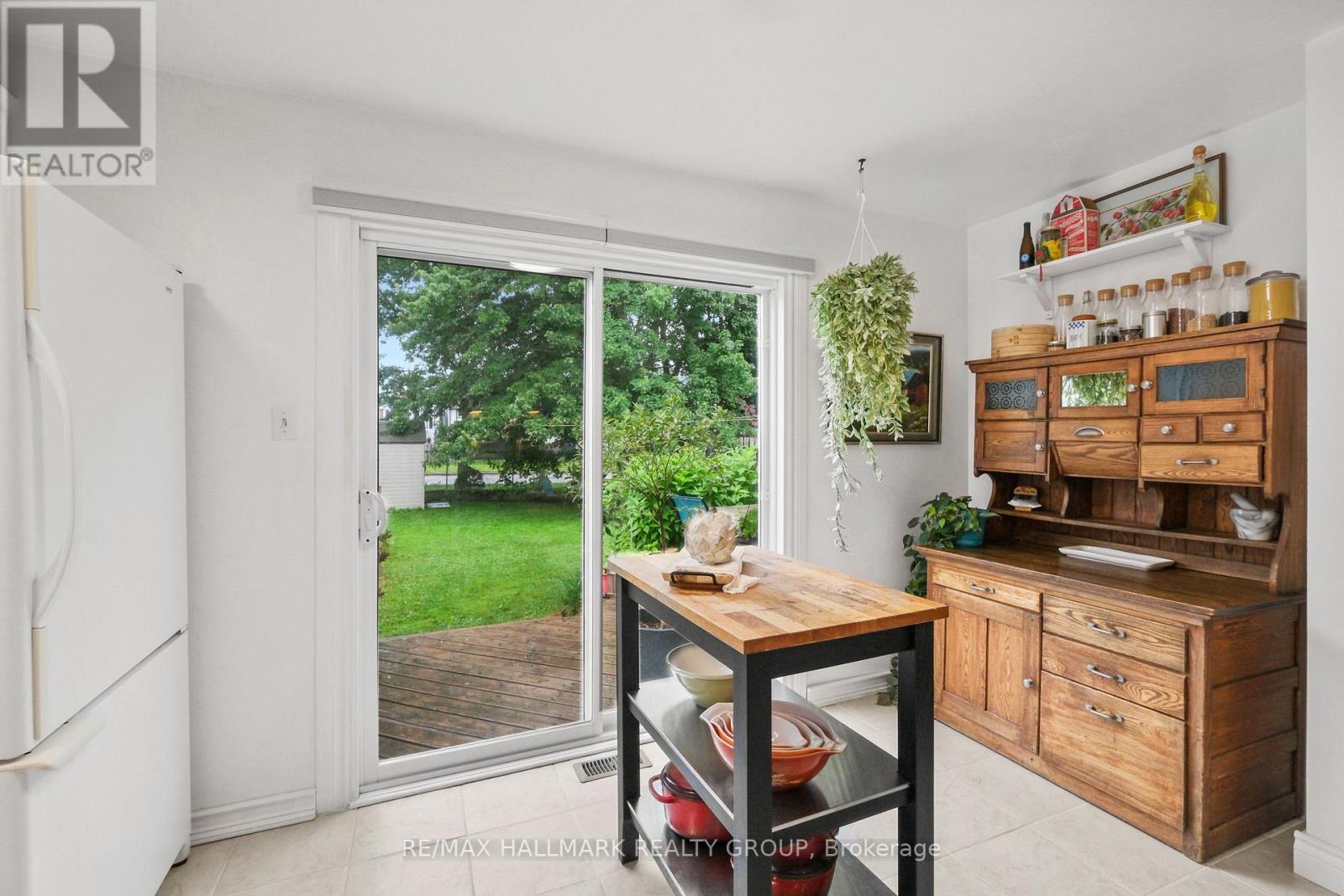6398 Glen Knolls Drive, Ottawa, Ontario  K1C 2X2 - Photo 15 - X13548382