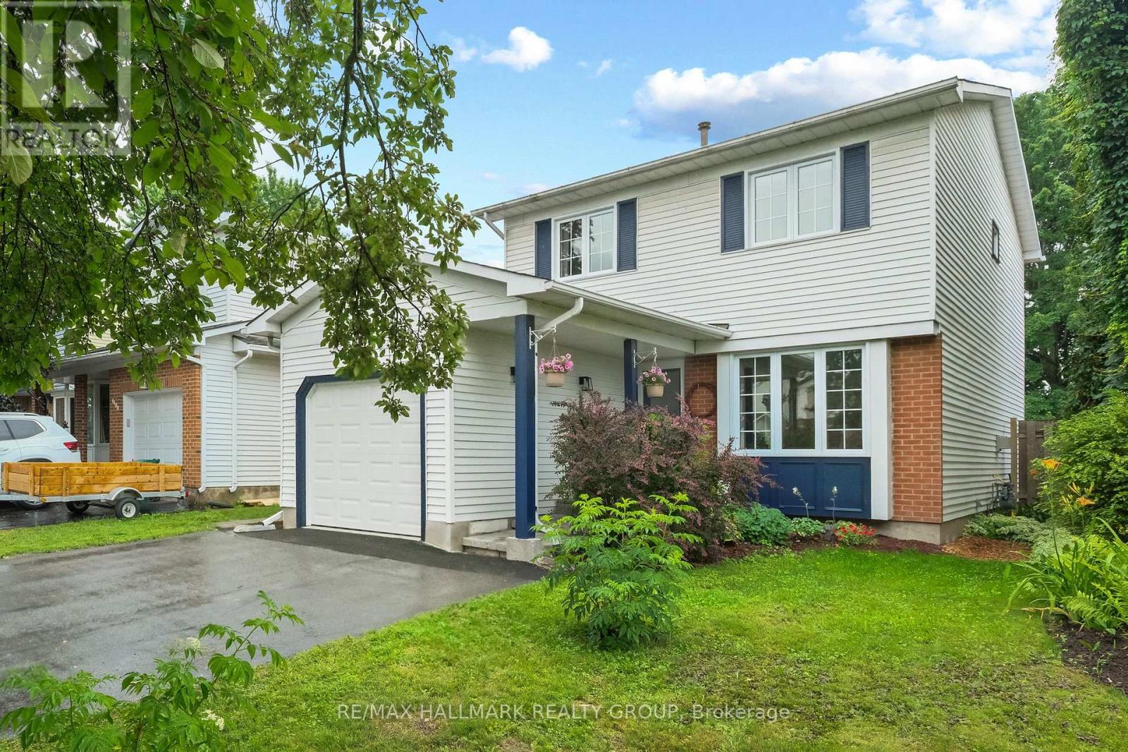 6398 Glen Knolls Drive, Ottawa, Ontario  K1C 2X2 - Photo 2 - X13548382