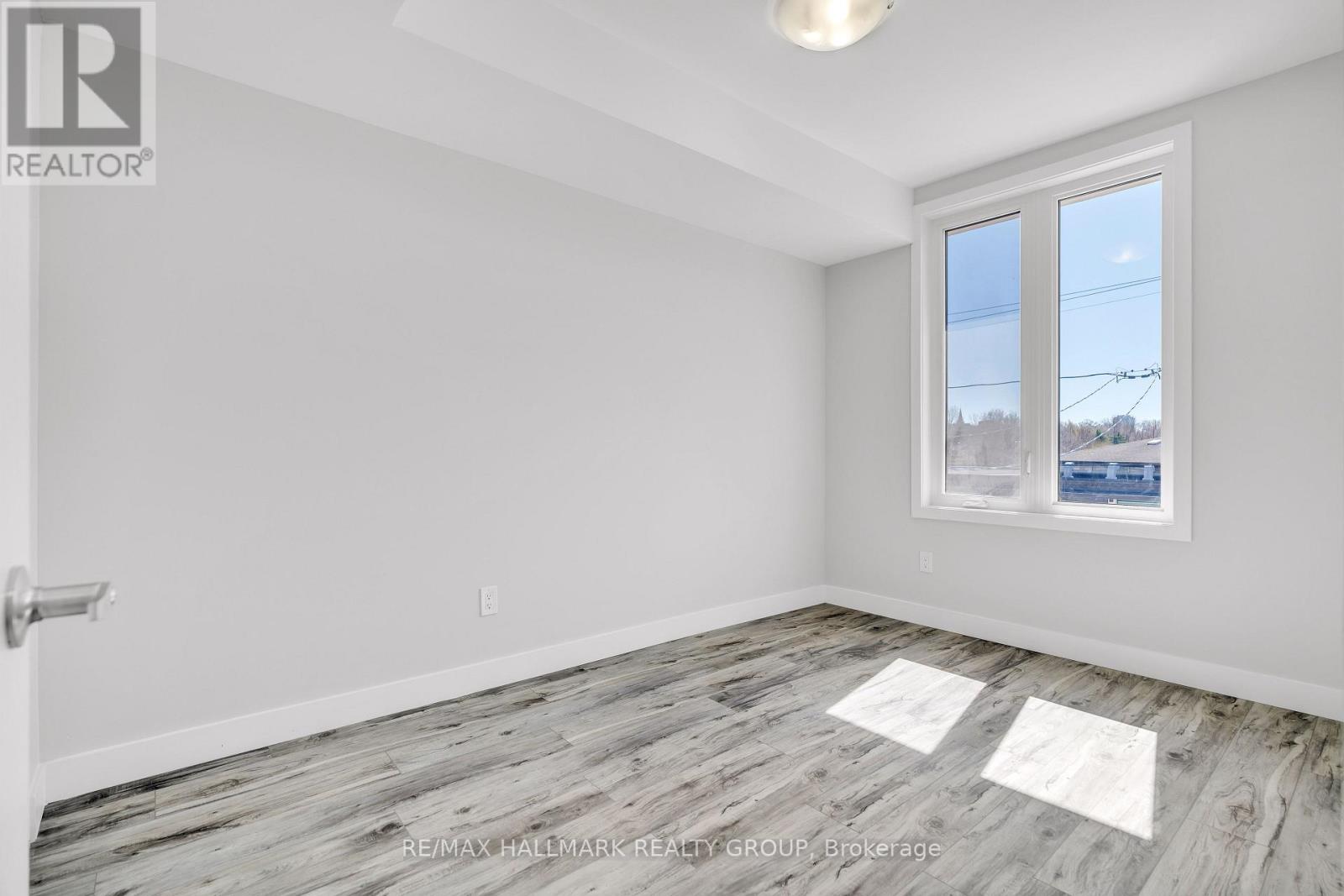 3 - 261 Somerset Street E, Ottawa, Ontario  K1N 6V5 - Photo 6 - X13548430