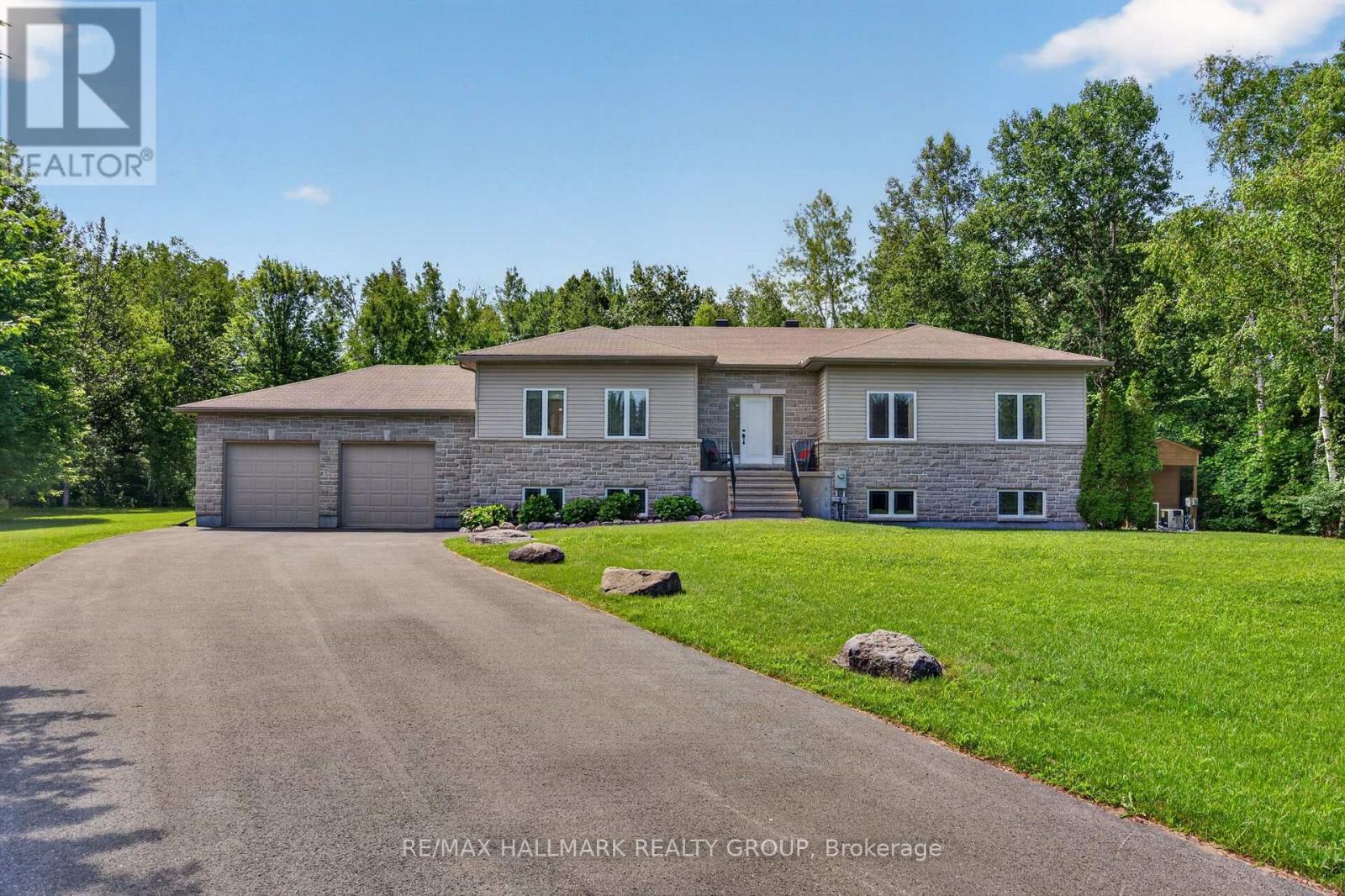 168 Wilbert Cox Drive, Ottawa, Ontario  K0A 1L0 - Photo 1 - X13549212