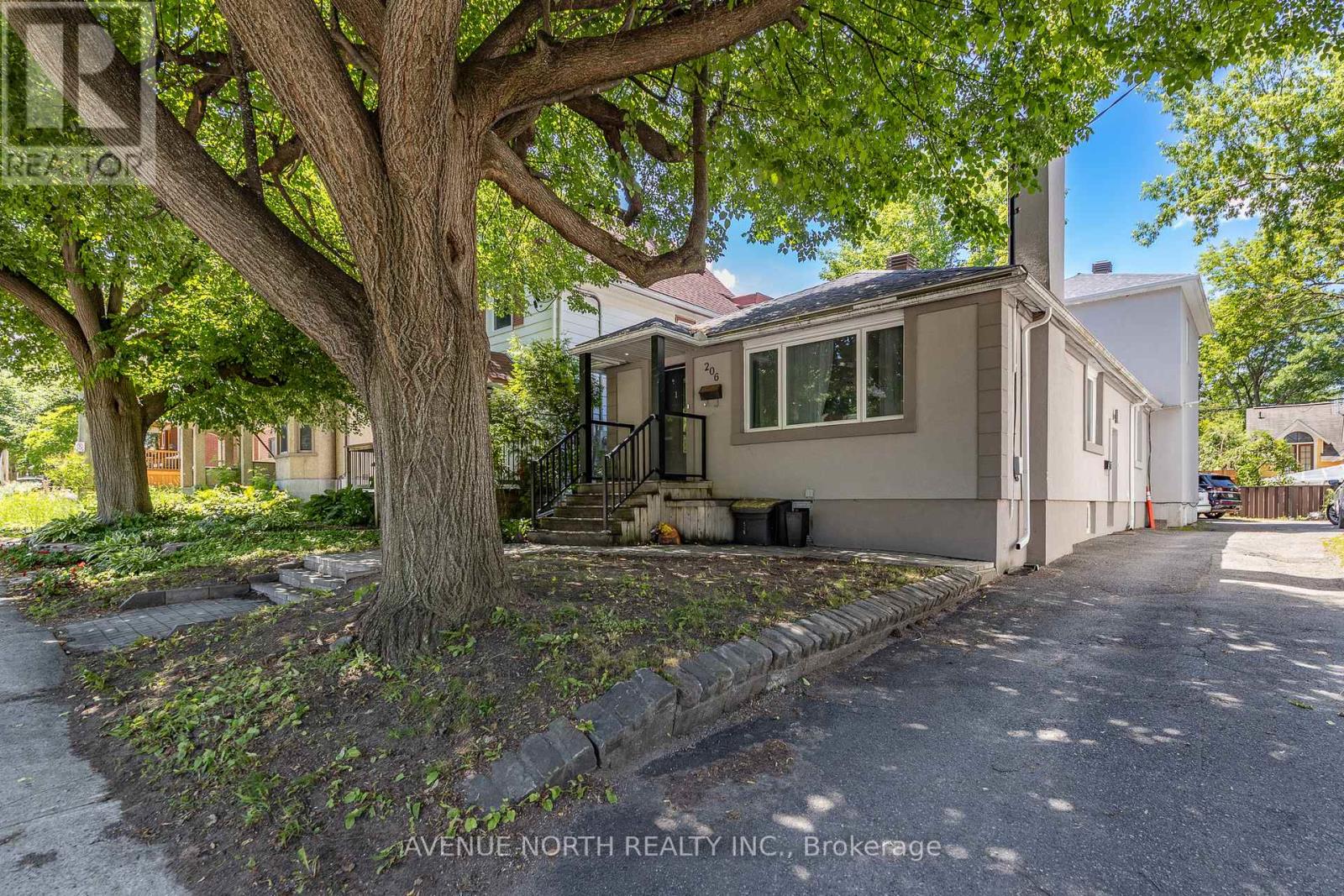 206 Blackburn Avenue, Ottawa, Ontario  K1N 8A8 - Photo 1 - X13549418