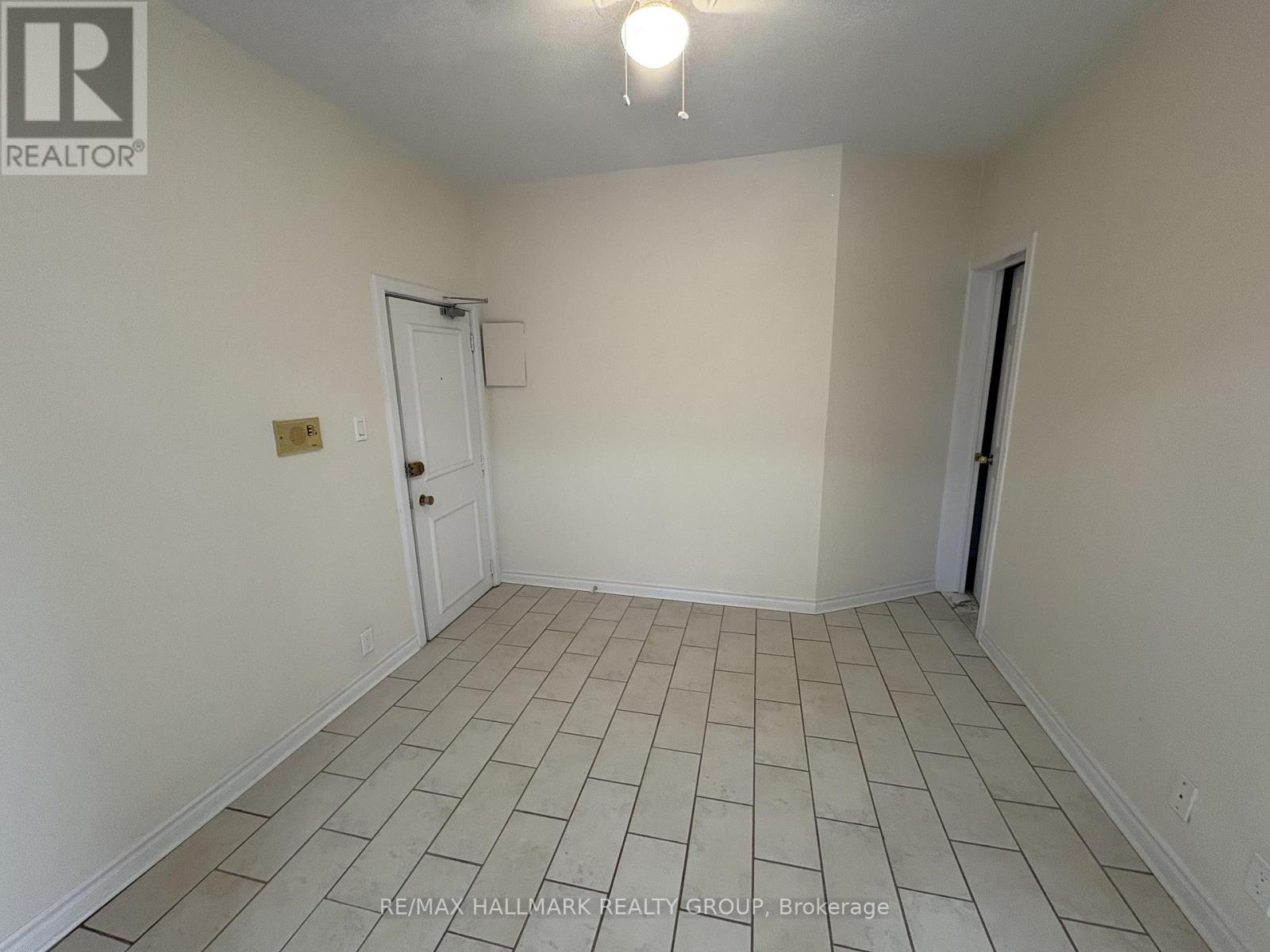 3 - 120 Murray Street, Ottawa, Ontario  K1N 7E6 - Photo 2 - X13549436