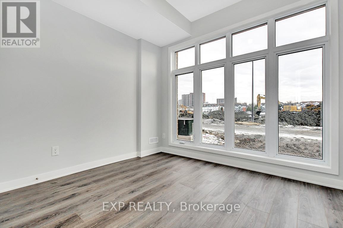 1258 Hemlock Road, Ottawa, Ontario  K1K 5C2 - Photo 5 - X13549988
