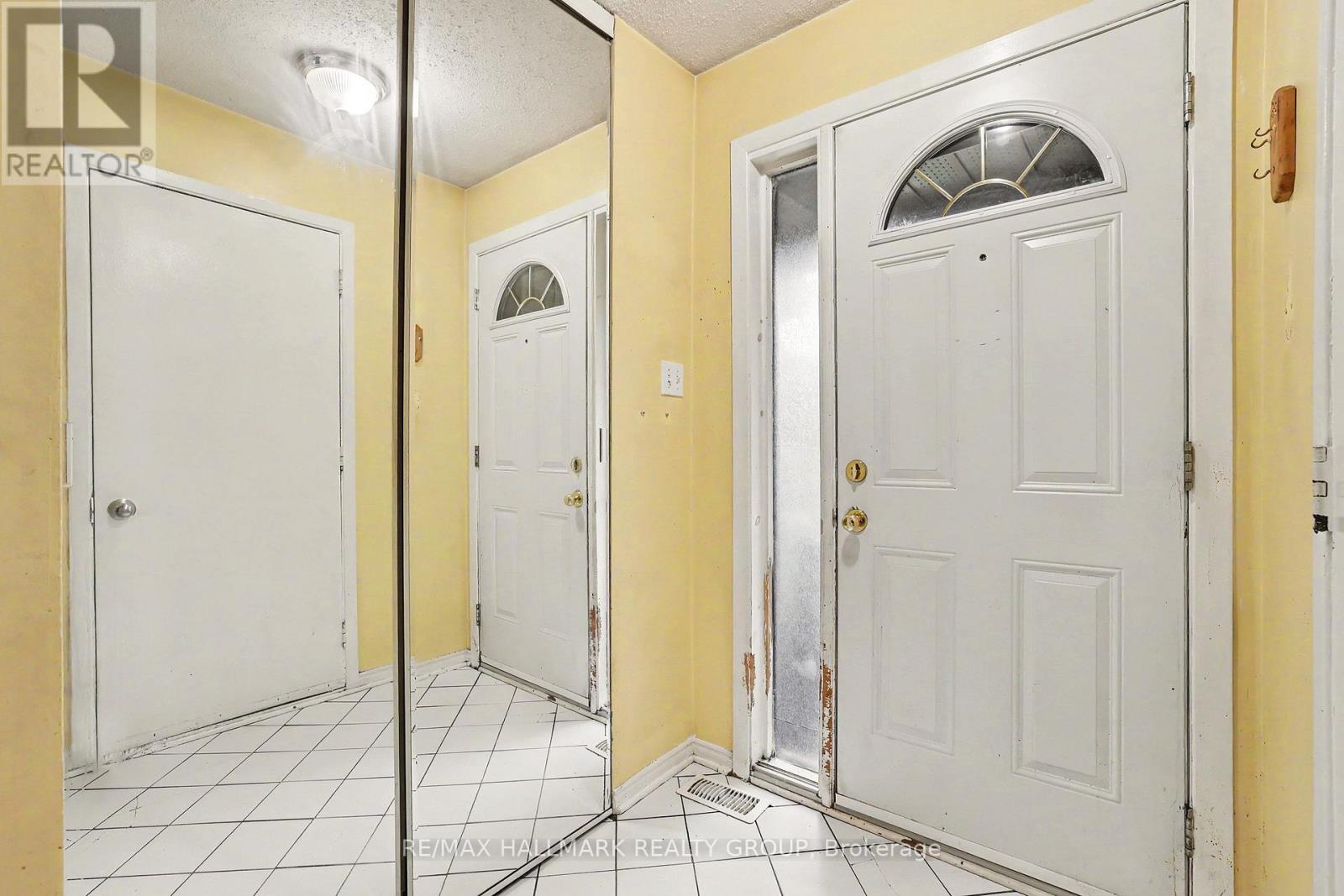 277 Pickford Drive, Ottawa, Ontario  K2L 3E3 - Photo 3 - X13550010