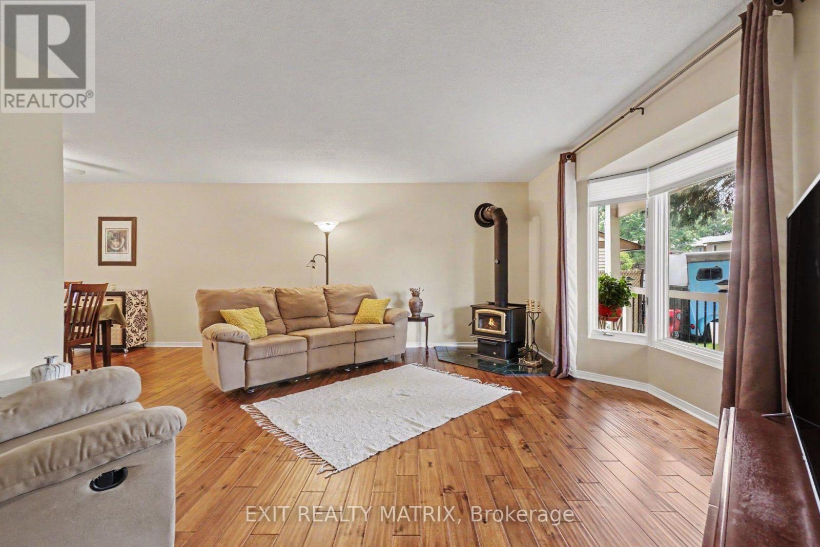 30 Bartley Crescent, Ottawa, Ontario  K2J 2J7 - Photo 4 - X13550076