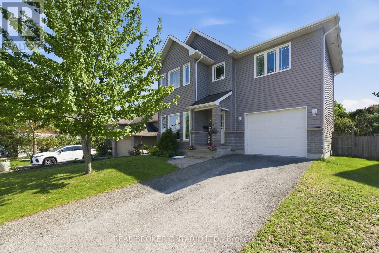 6 Francis Street, Carleton Place, Ontario  K7C 0C6 - Photo 1 - X13550728