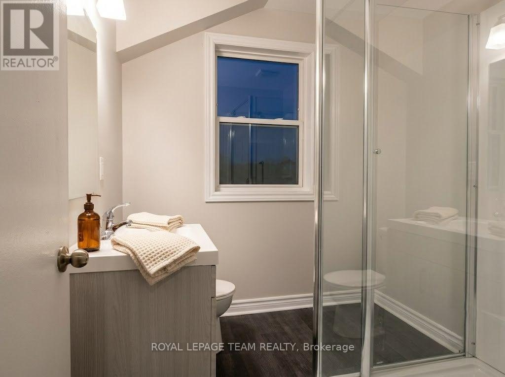 1220 Dorchester Avenue, Ottawa, Ontario  K1Z 8E4 - Photo 10 - X13550768