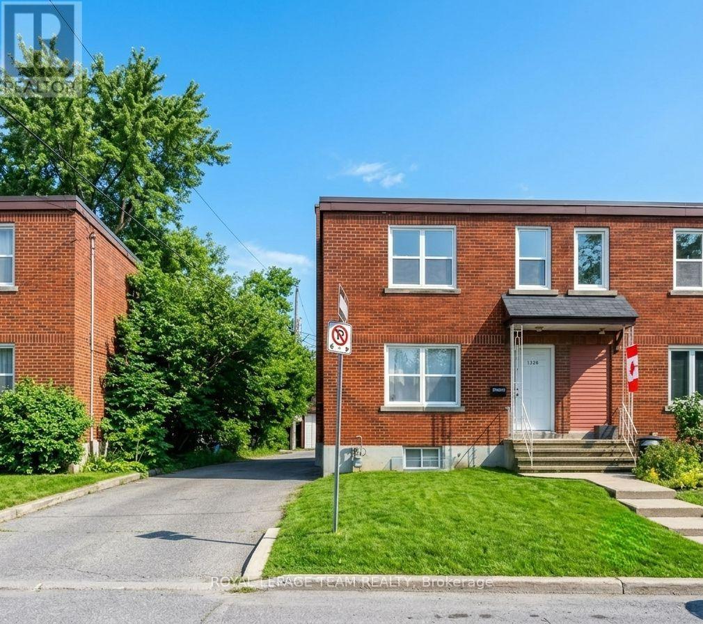 1220 Dorchester Avenue, Ottawa, Ontario  K1Z 8E4 - Photo 2 - X13550768