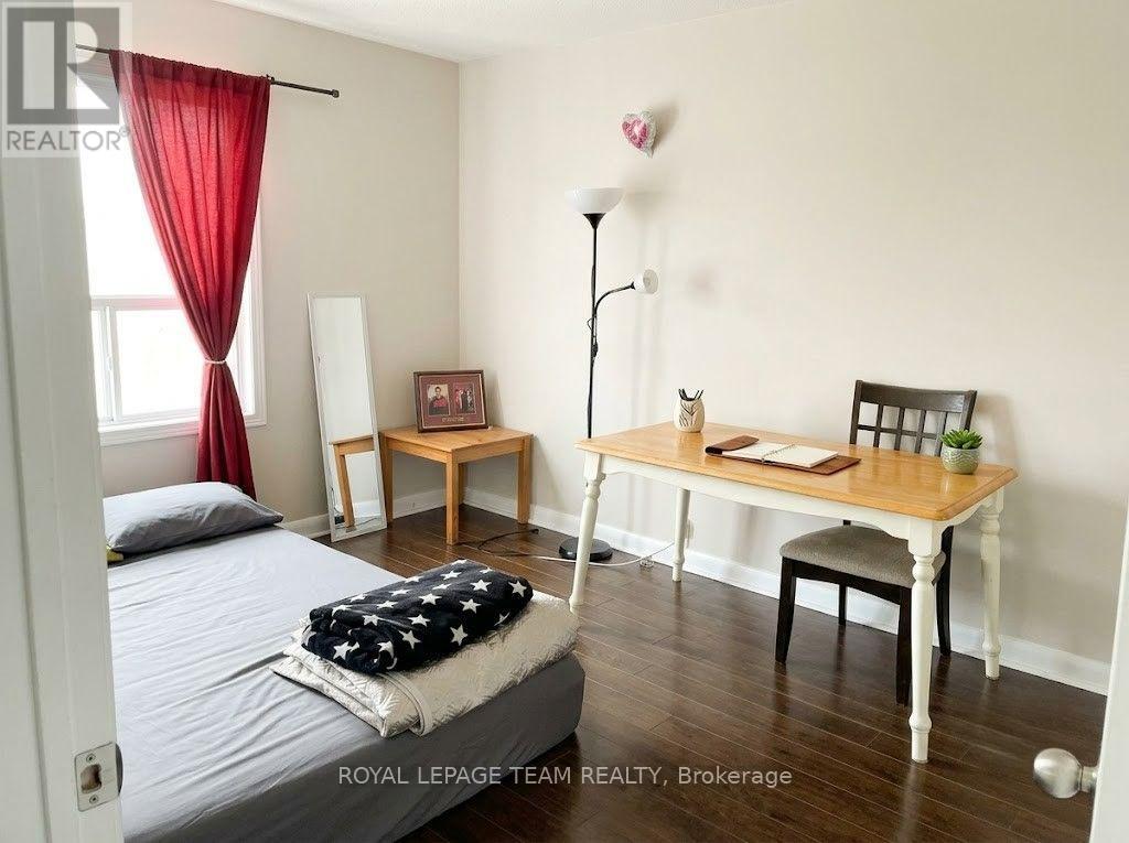 1220 Dorchester Avenue, Ottawa, Ontario  K1Z 8E4 - Photo 8 - X13550768
