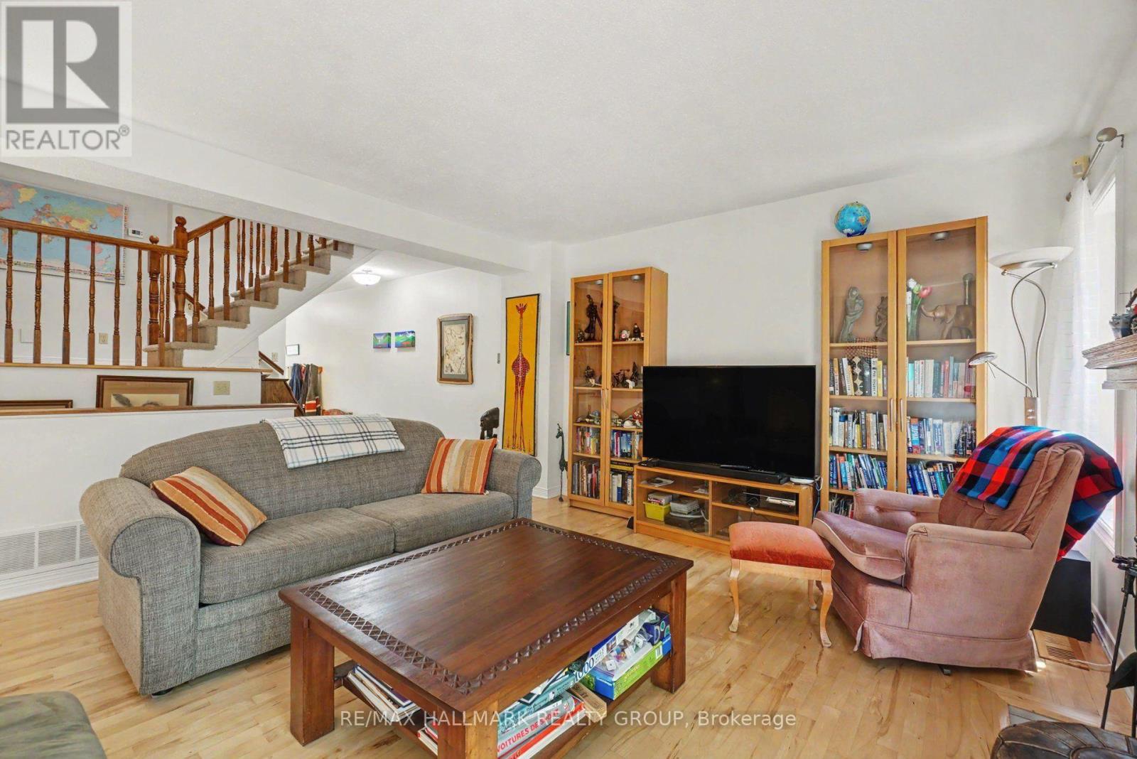 48 Dunbarton Court, Ottawa, Ontario  K1K 4L4 - Photo 5 - X13551360