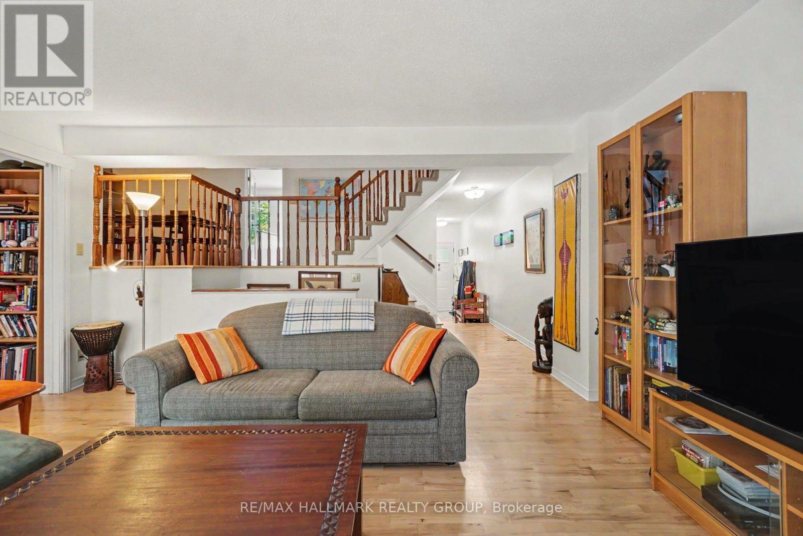 48 Dunbarton Court, Ottawa, Ontario  K1K 4L4 - Photo 6 - X13551360