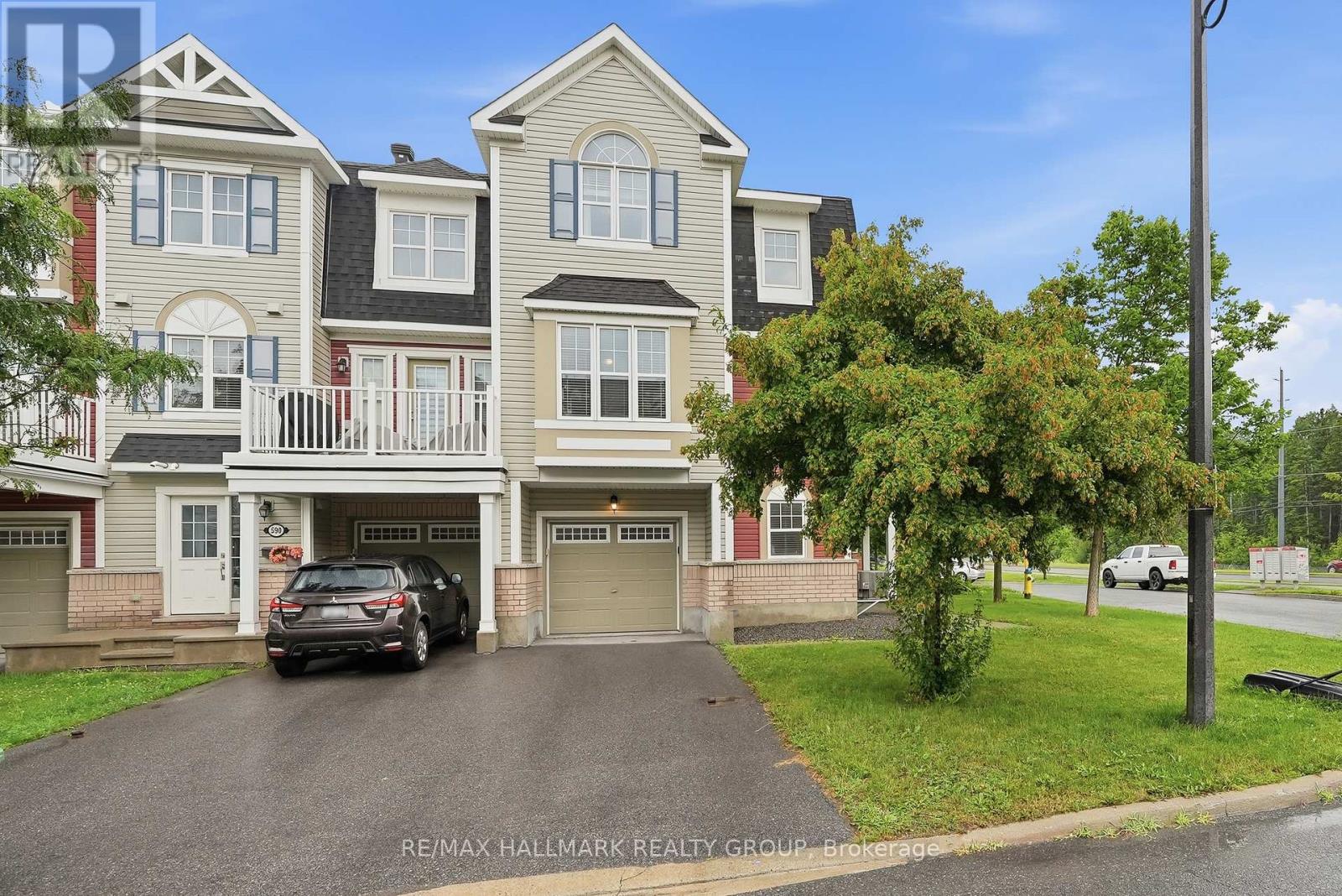 588 Foxlight Circle, Ottawa, Ontario  K2M 0L9 - Photo 1 - X13551424