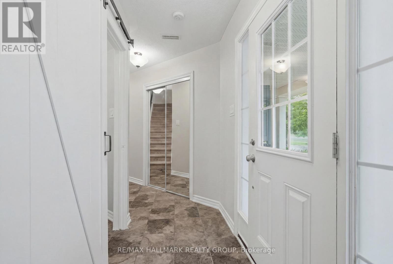 588 Foxlight Circle, Ottawa, Ontario  K2M 0L9 - Photo 3 - X13551424