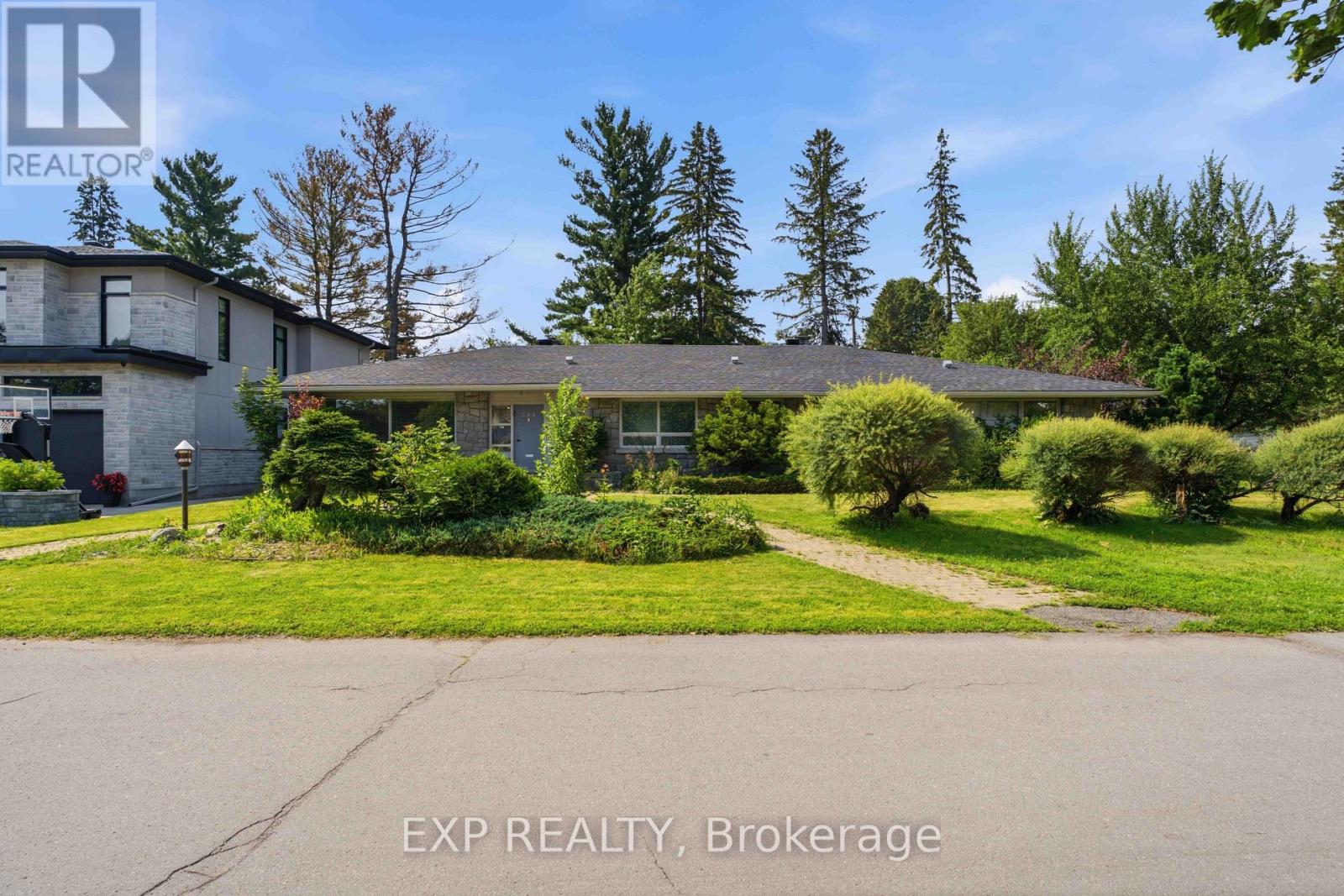 304 Roger Road, Ottawa, Ontario  K1H 5C4 - Photo 1 - X13551614