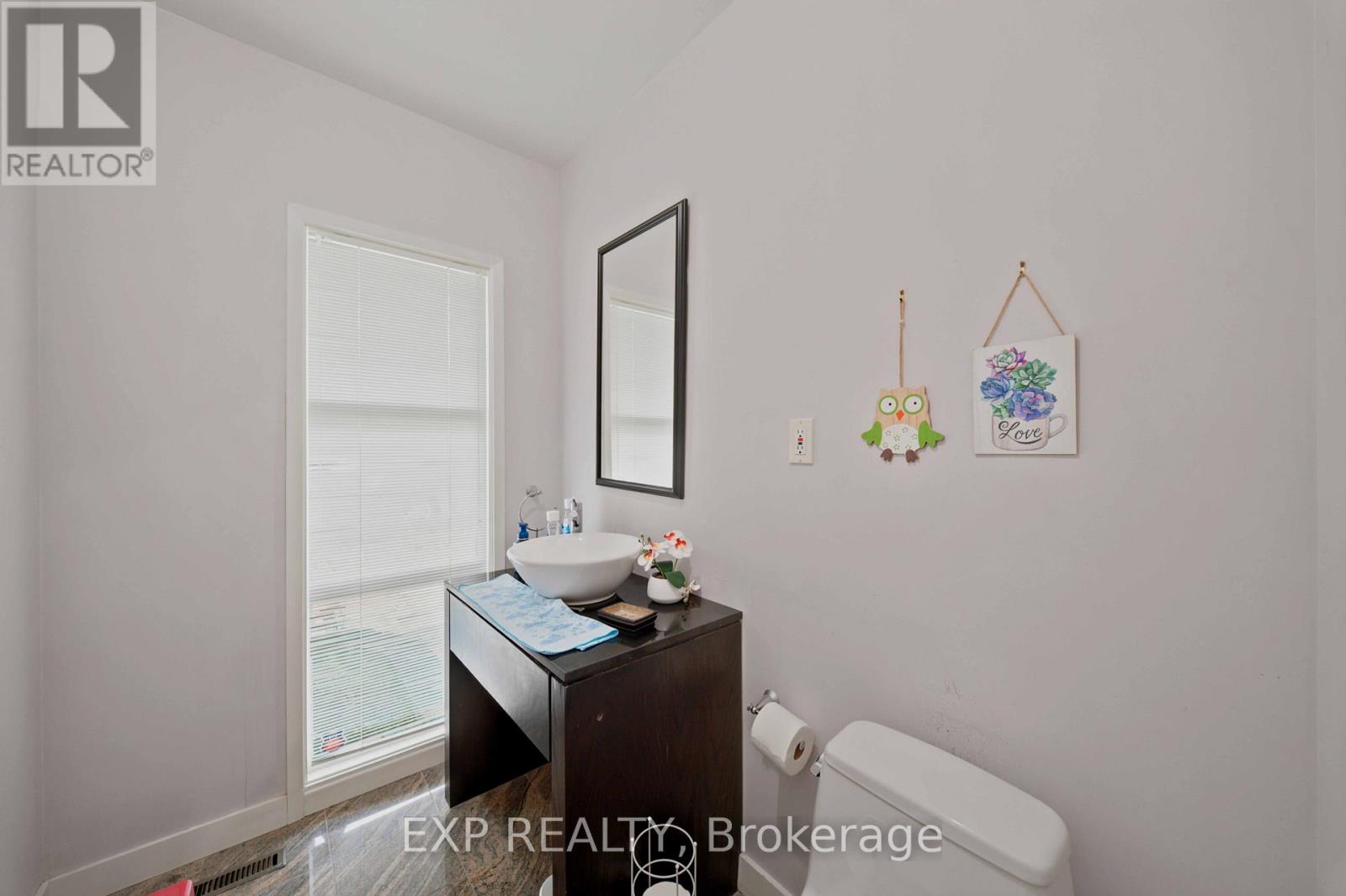 304 Roger Road, Ottawa, Ontario  K1H 5C4 - Photo 31 - X13551614
