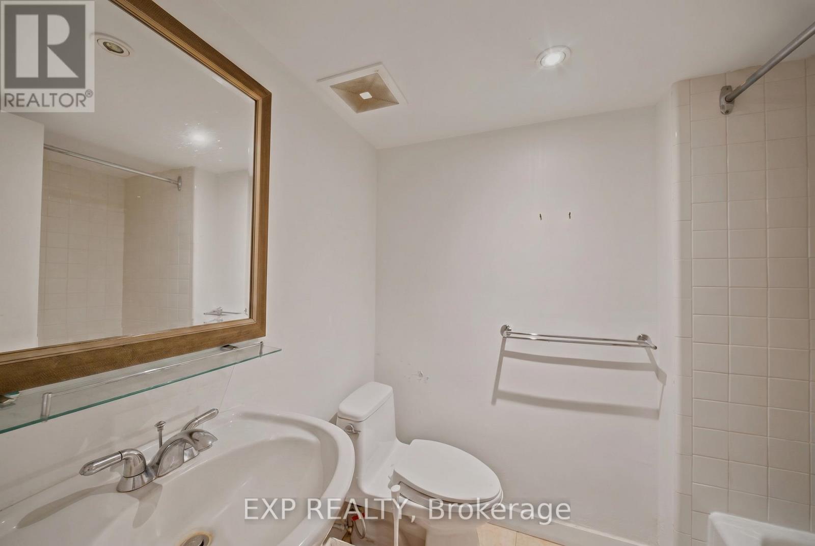 304 Roger Road, Ottawa, Ontario  K1H 5C4 - Photo 39 - X13551614