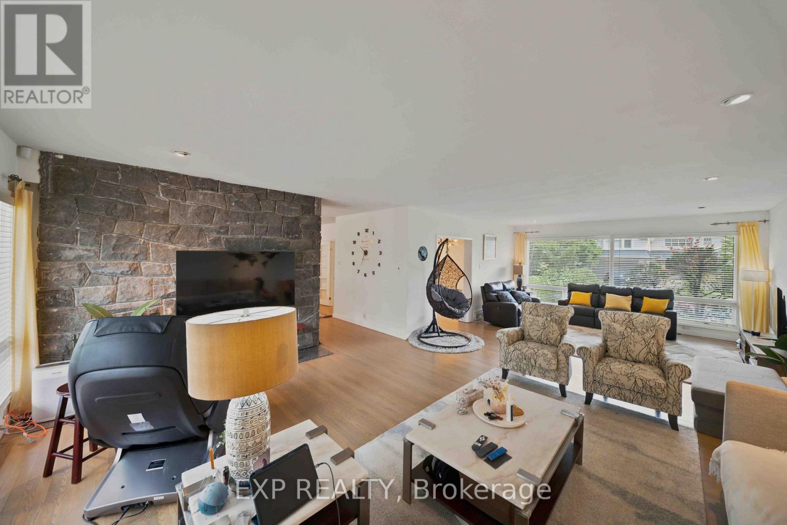 304 Roger Road, Ottawa, Ontario  K1H 5C4 - Photo 9 - X13551614