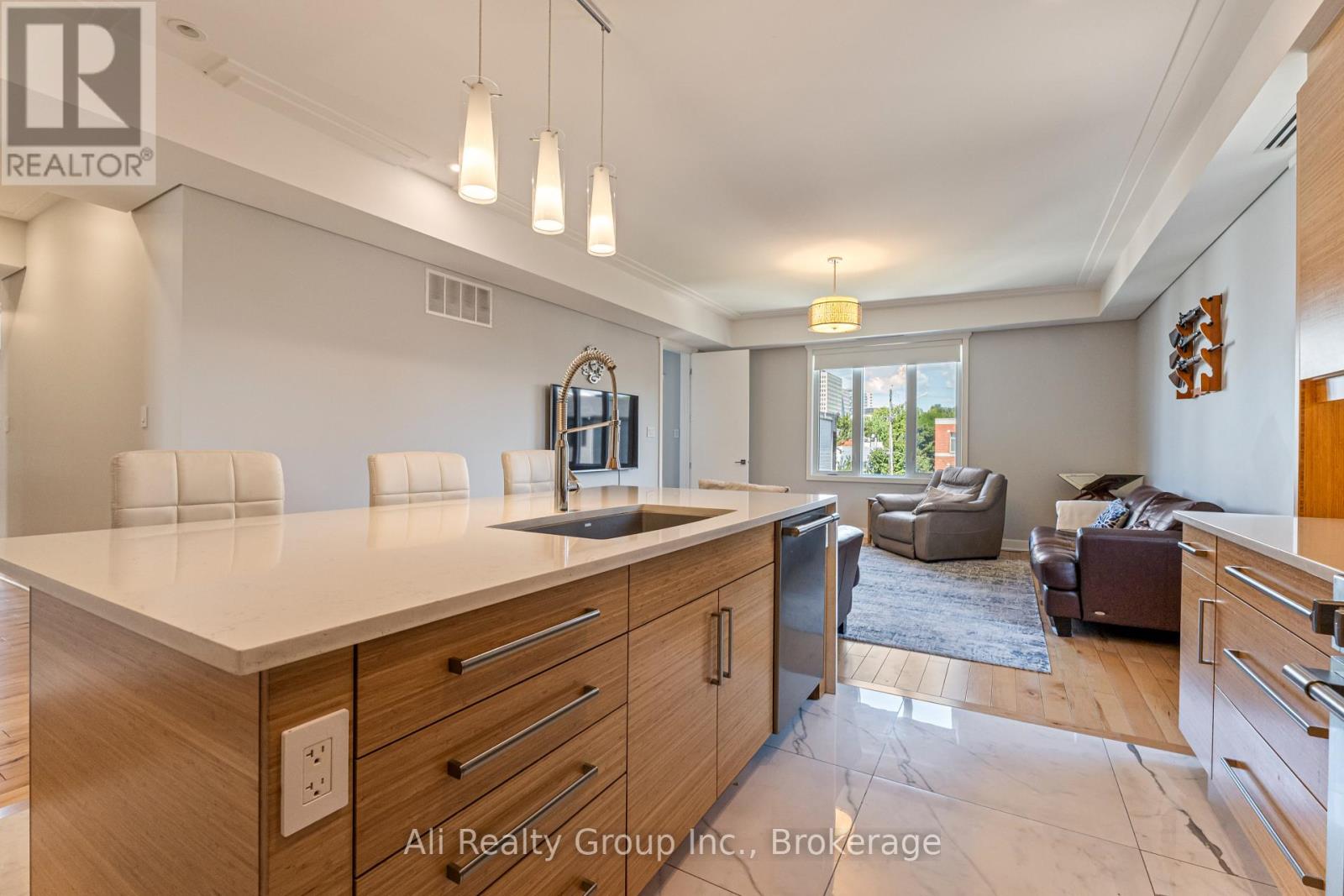69 Donald Street, Ottawa, Ontario  K1K 1N3 - Photo 8 - X13551718