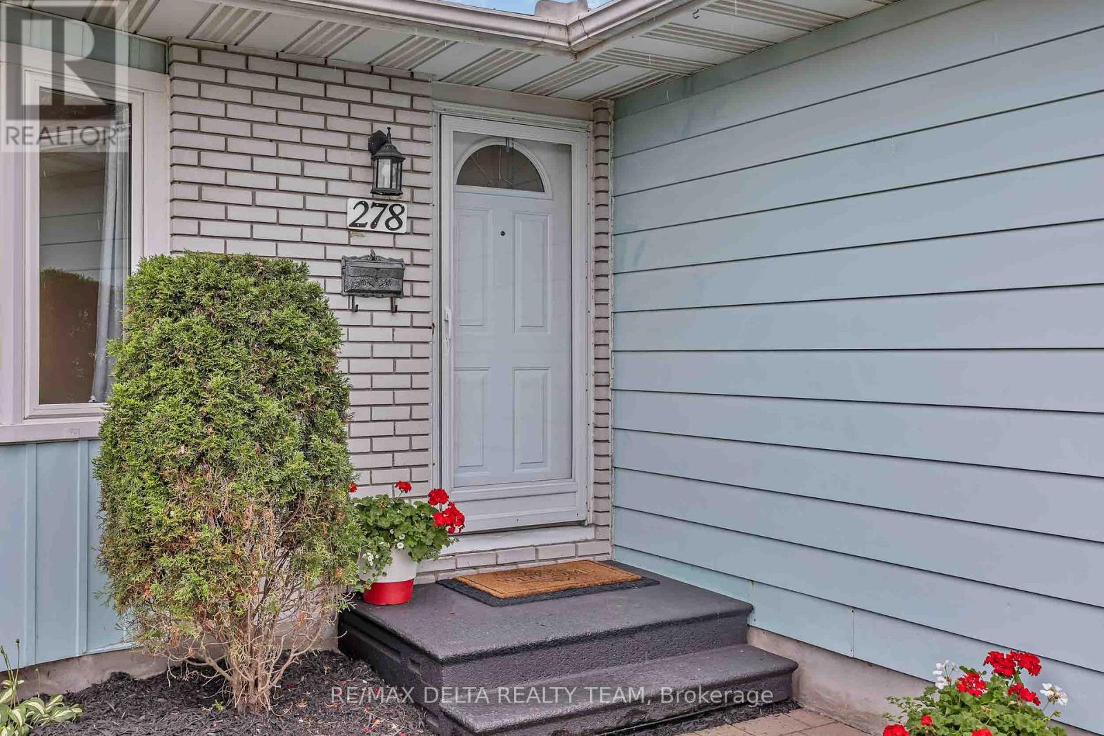278 Gleneagles Avenue, Ottawa, Ontario  K1E 1L8 - Photo 2 - X13551768