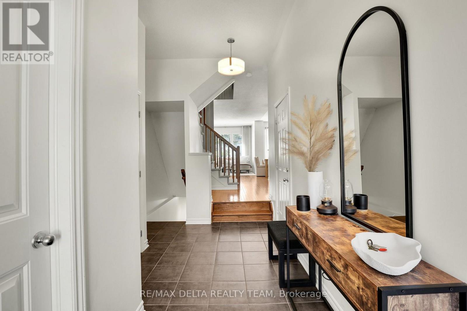 321 Widgeon Way, Ottawa, Ontario  K1T 0G1 - Photo 5 - X13551810