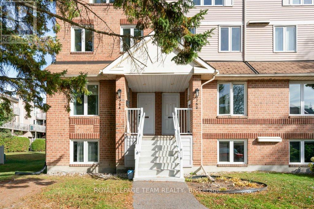 B - 6754 Jeanne D'arc Boulevard N, Ottawa, Ontario  K1C 6E9 - Photo 2 - X13552056