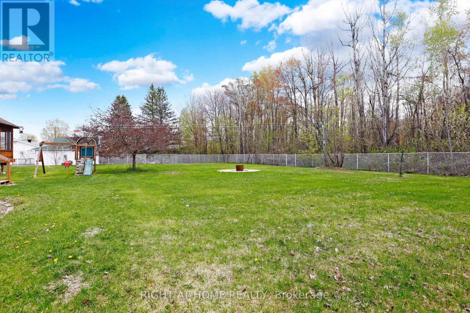 902 Rue Elizabeth Street, Alfred And Plantagenet, Ontario  K0B 1C0 - Photo 28 - X13552236