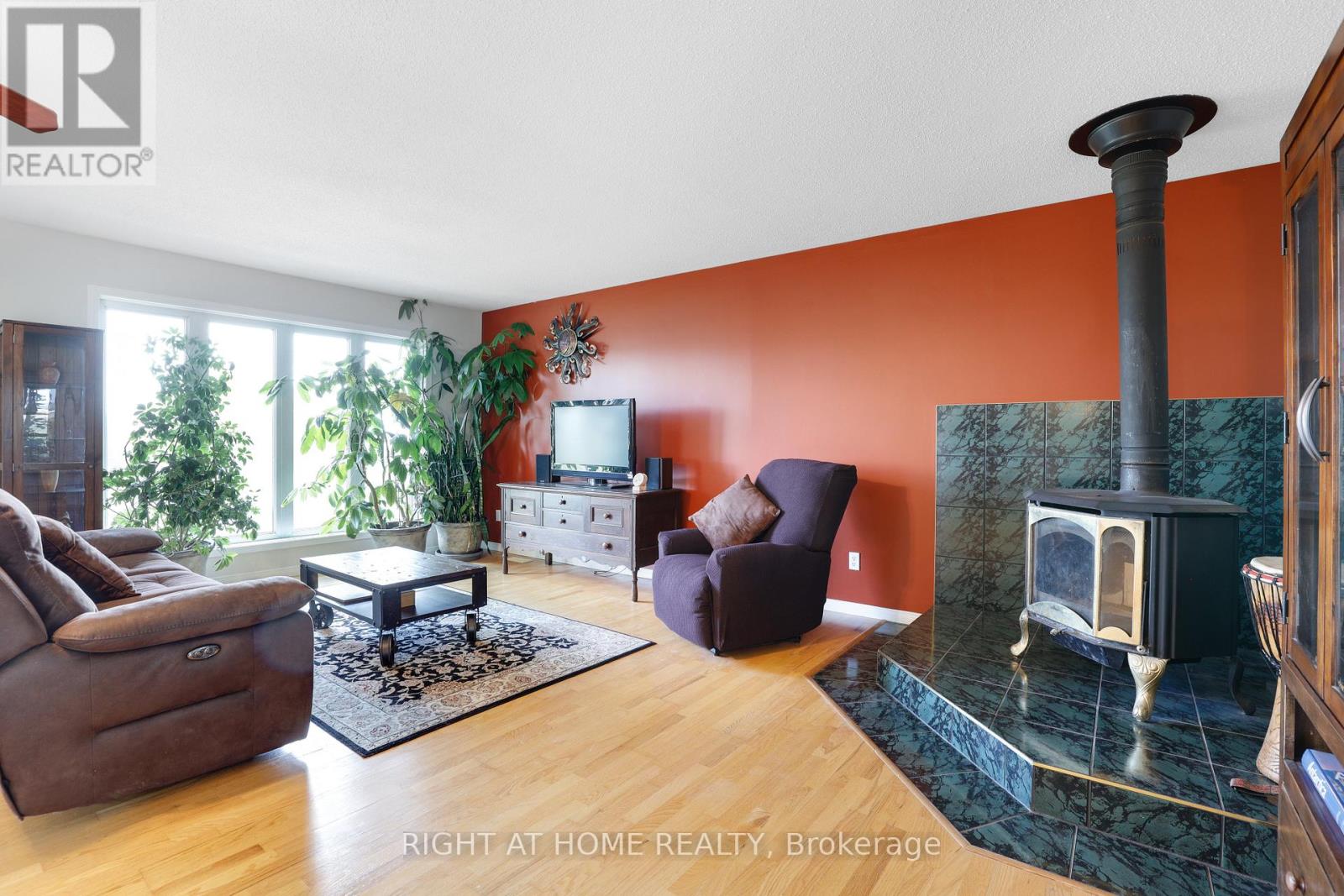 902 Rue Elizabeth Street, Alfred And Plantagenet, Ontario  K0B 1C0 - Photo 7 - X13552236