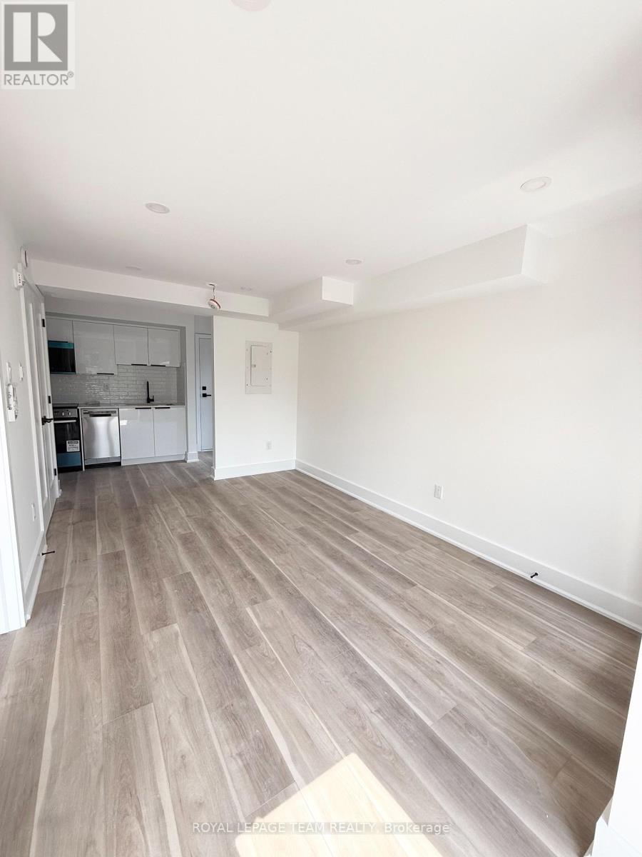 5 - 549 Melbourne Avenue, Ottawa, Ontario  K2A 1W7 - Photo 5 - X13552252