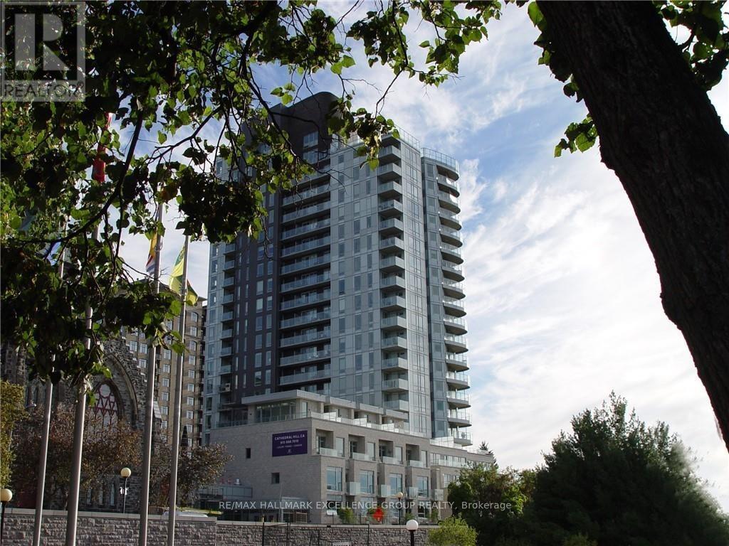 1904 - 428 Sparks Street, Ottawa, Ontario  K1R 0B3 - Photo 1 - X13552260