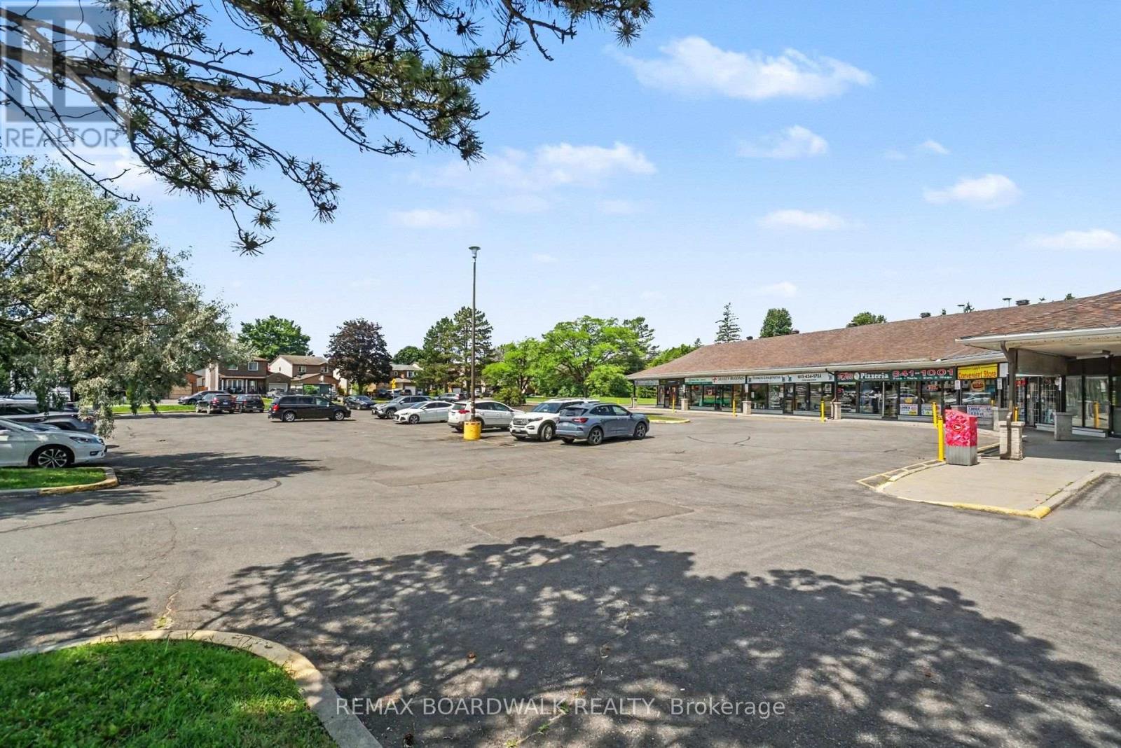 1b - 375 Des Epinettes Avenue, Ottawa, Ontario  K1E 3E6 - Photo 4 - X13552390