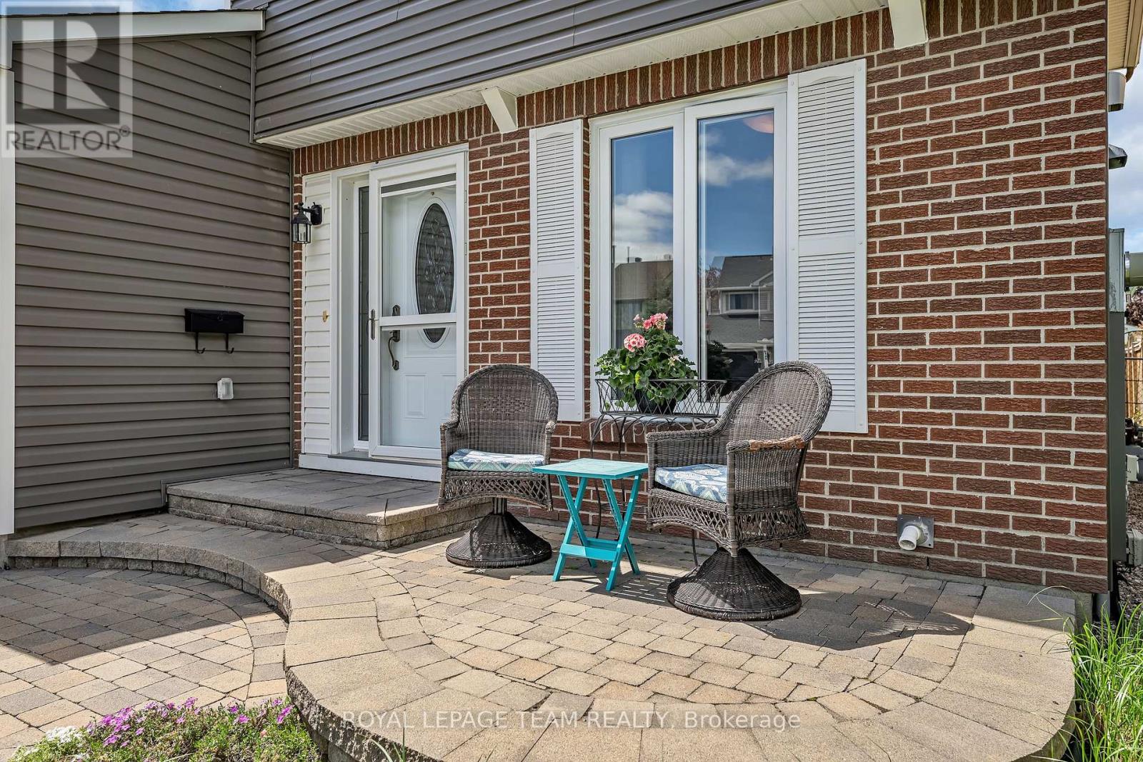 99 Melanie Crescent, Ottawa, Ontario  K2L 2E4 - Photo 2 - X13553082