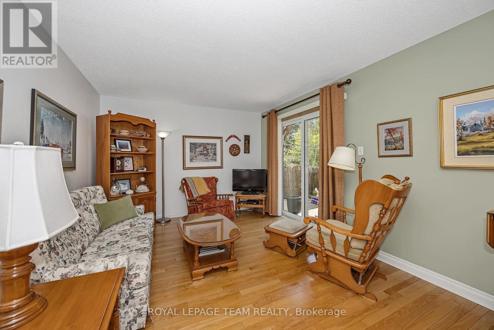 99 Melanie Crescent, Ottawa, Ontario  K2L 2E4 - Photo 6 - X13553082