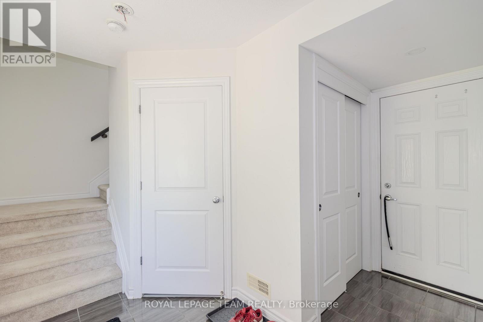 236 Halyard Way, Ottawa, Ontario  K2S 1B9 - Photo 8 - X13553098