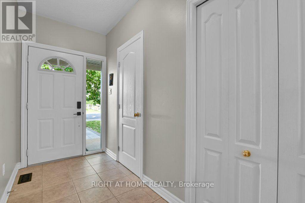 198 Deerfox Drive, Ottawa, Ontario  K2J 4W8 - Photo 3 - X13553130