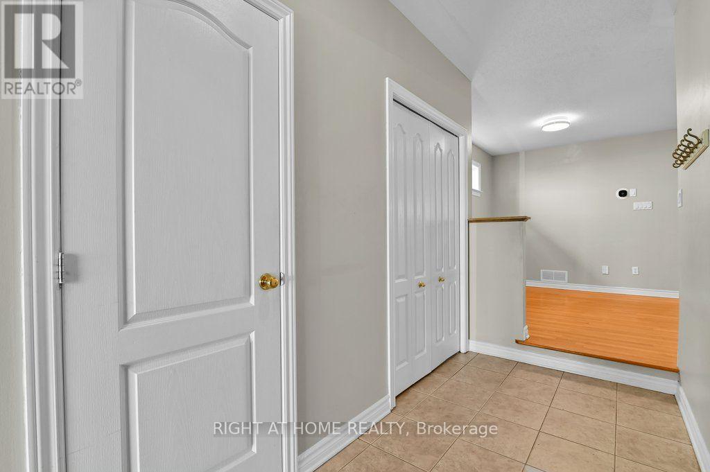 198 Deerfox Drive, Ottawa, Ontario  K2J 4W8 - Photo 4 - X13553130