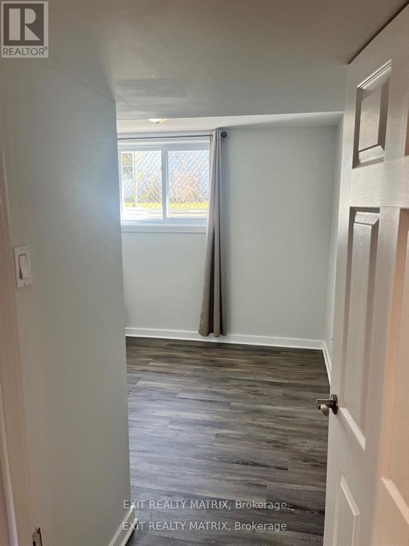 B - 1557 Belcourt Boulevard, Ottawa, Ontario  K1C 1M3 - Photo 14 - X13553662