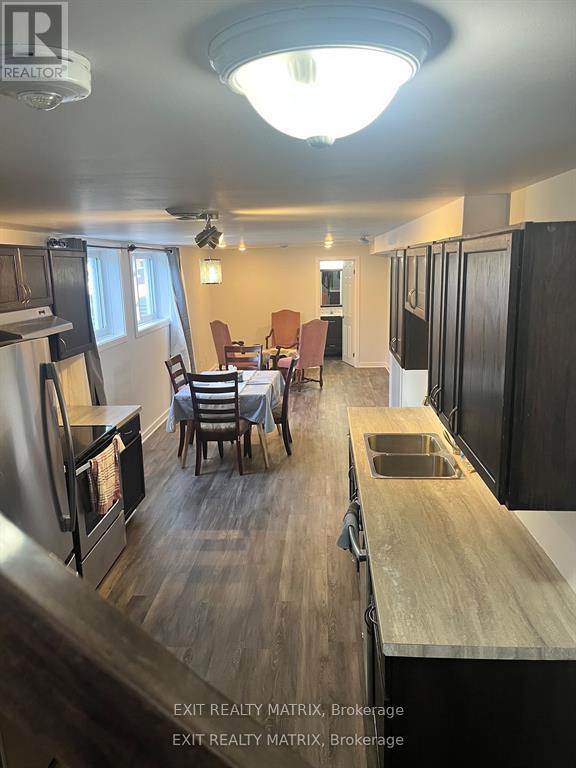 B - 1557 Belcourt Boulevard, Ottawa, Ontario  K1C 1M3 - Photo 18 - X13553662
