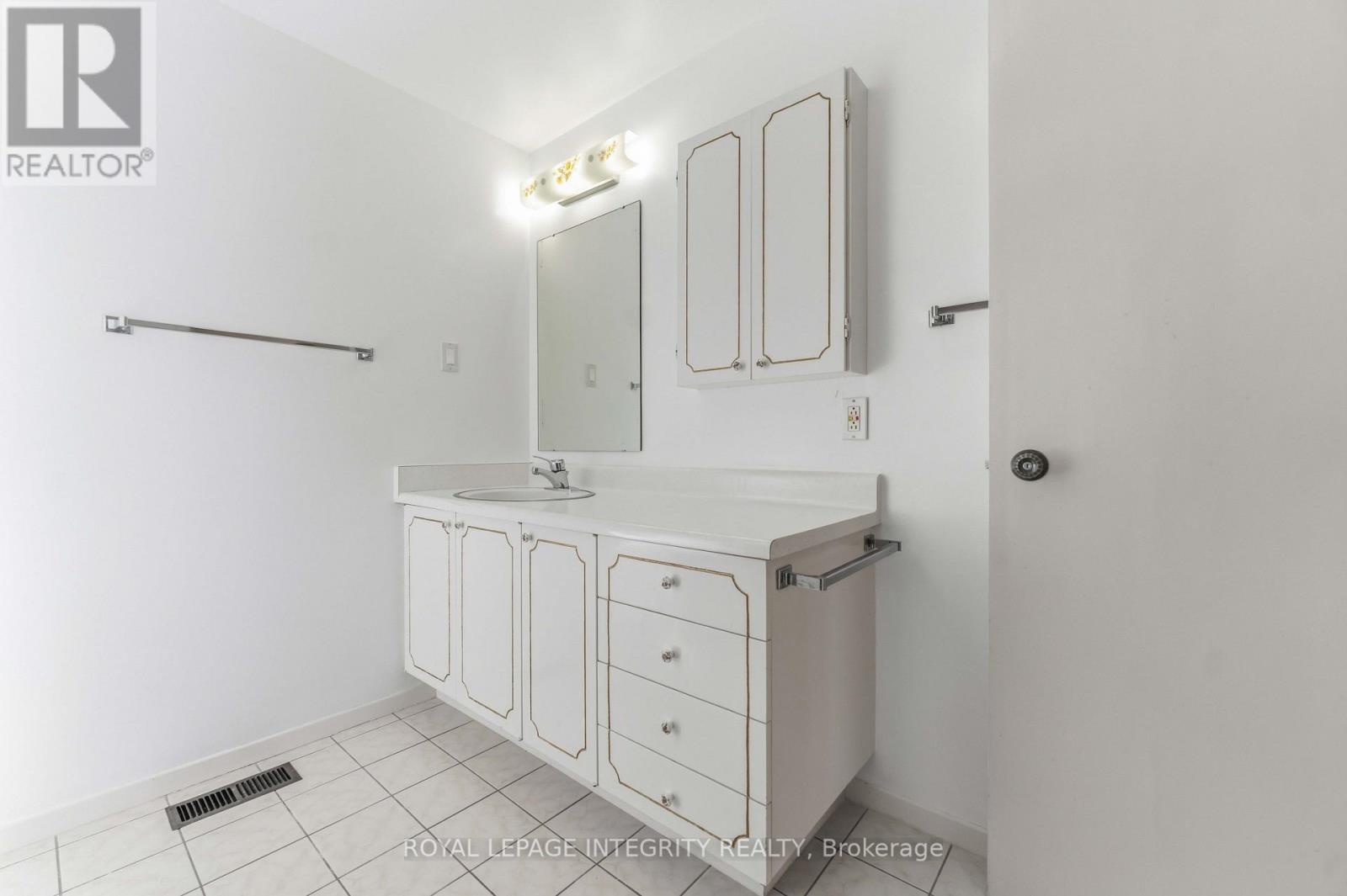 1842 Playfair Drive, Ottawa, Ontario  K1H 5S1 - Photo 28 - X13553736