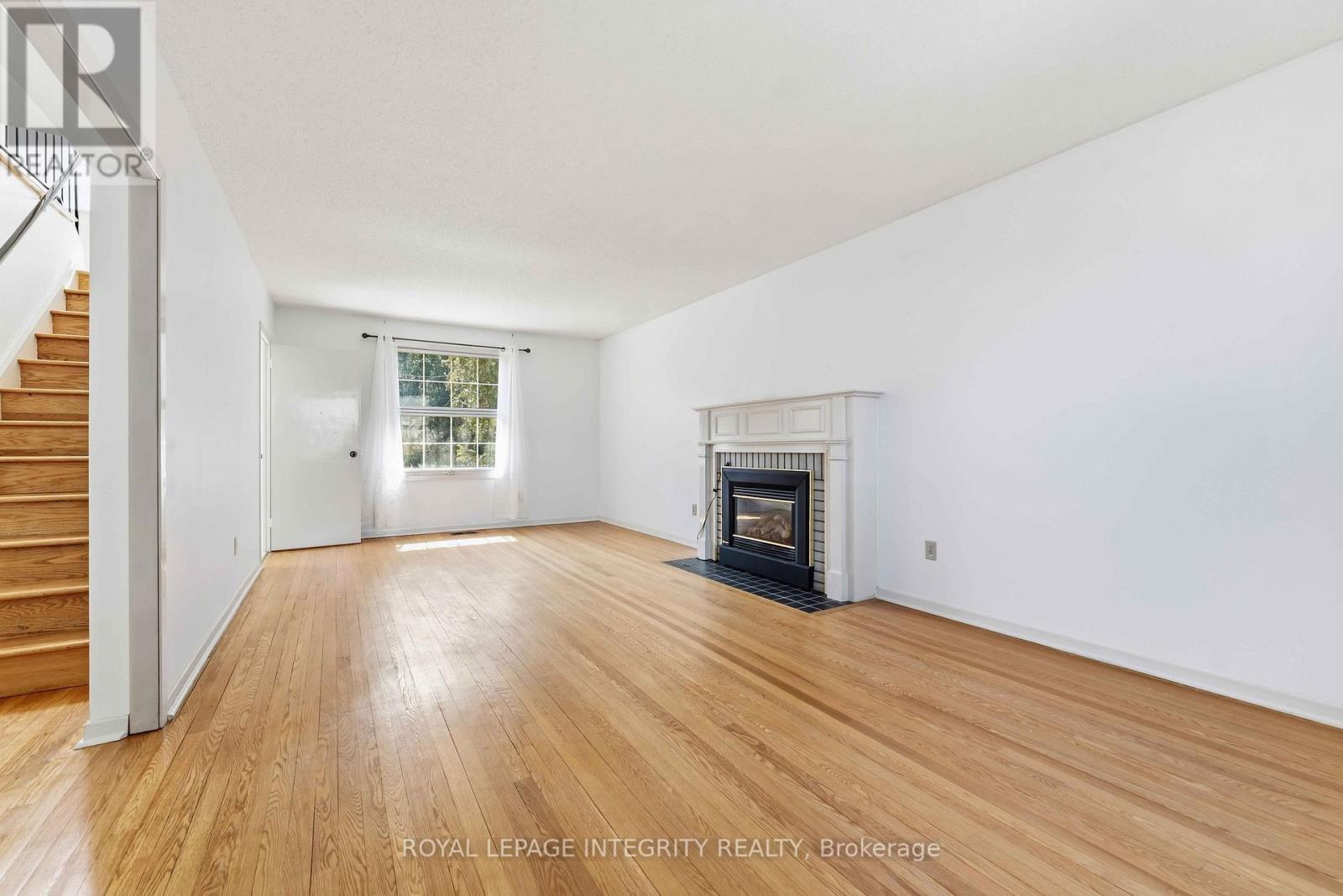 1842 Playfair Drive, Ottawa, Ontario  K1H 5S1 - Photo 4 - X13553736