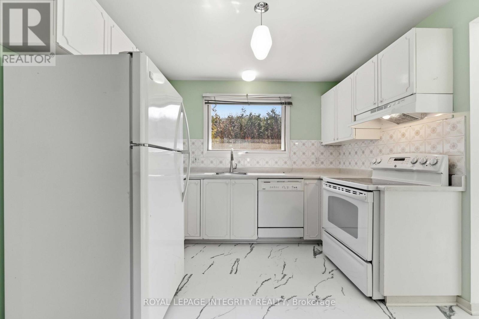 1842 Playfair Drive, Ottawa, Ontario  K1H 5S1 - Photo 7 - X13553736